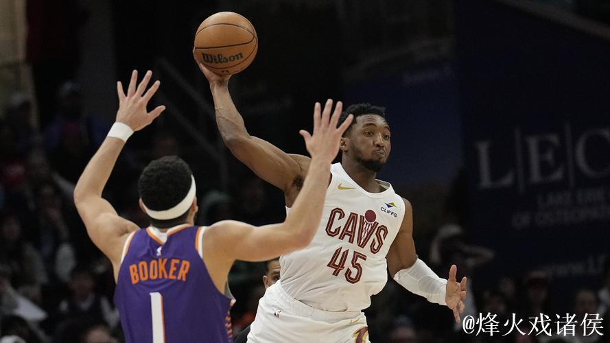 米切尔34分布克32分 骑士6人上双终结太阳4连胜 米切尔34分布克32分 骑士6人上双终结太阳4连胜